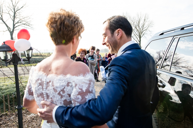 Trouwen, Trouwreportage, bruiloft, trouwen in Twente, Fotografie, Bruidsfotografie, Vriezenveen, bruid, trouwjurk, 