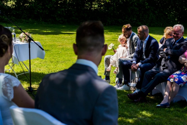Trouwen, Trouwreportage, bruiloft, trouwen in Twente, trouwfotograaf, Enschede, Twenterand, bruidsfotografie, liefde, bruid, bruidegom, Carelshaven, Landgoed, Delden, ceremonie